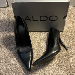 ALDO Black Leather Pointy Pumps Heels Size 39 8.5